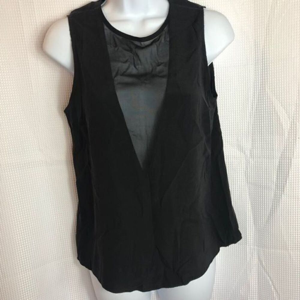 Alisha Levine black tank top…..0258